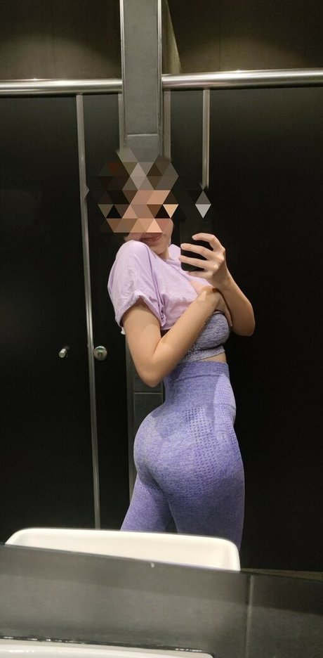 skinny blonde milf onlyfans nude photos