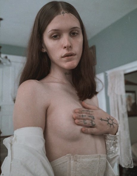 Ethel Cain model sex image