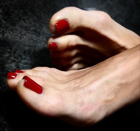 Talia Riva hot actress pictures