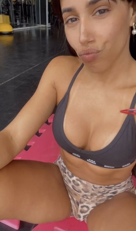 MC Naninha pornstar high quality img