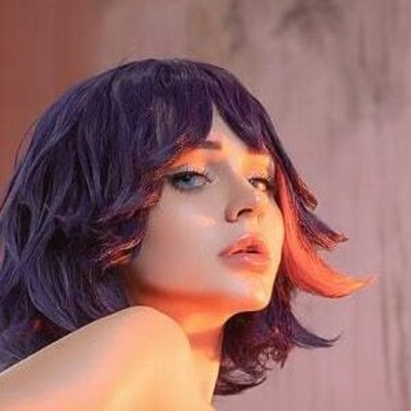 Alcoholy exclusive actress pics