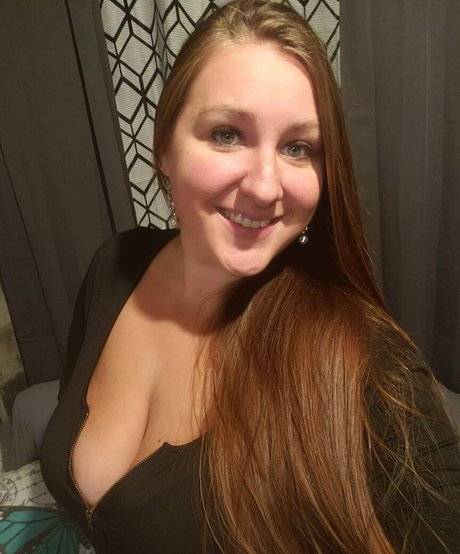 Caityy Cakesss star hd picture