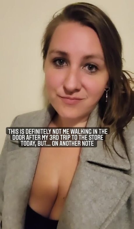 Caityy Cakesss star top pic