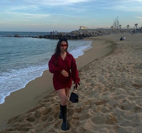 dumps hot star photo