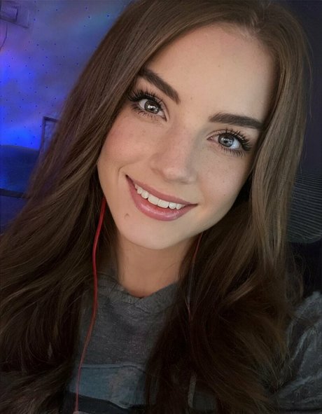 Gingy Gingerliness adult star pic