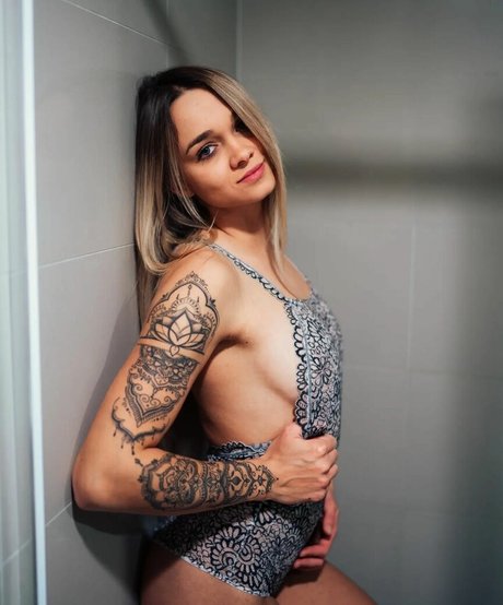 Nikola Sarsova exclusive actress photo