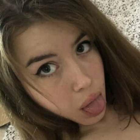 Luna Loovee model erotic photo