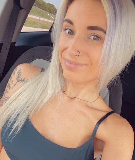 emilyrenee94 pornstar nudes pictures