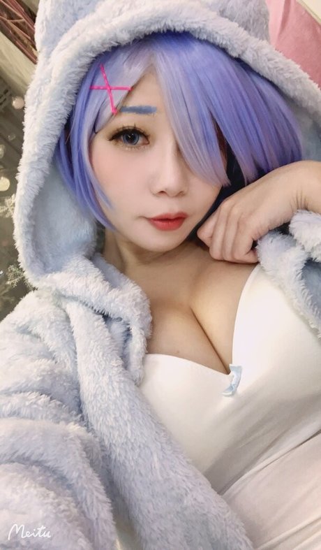 Akicoser hd actress img