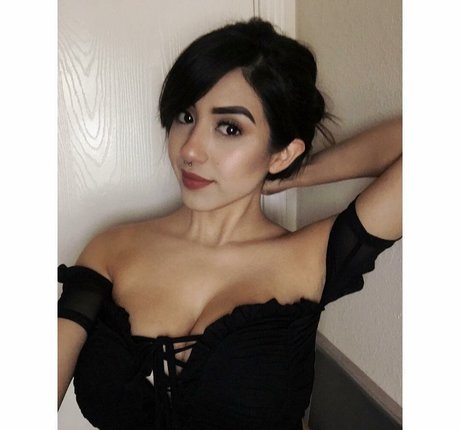 innocent onlyfans exclusive image