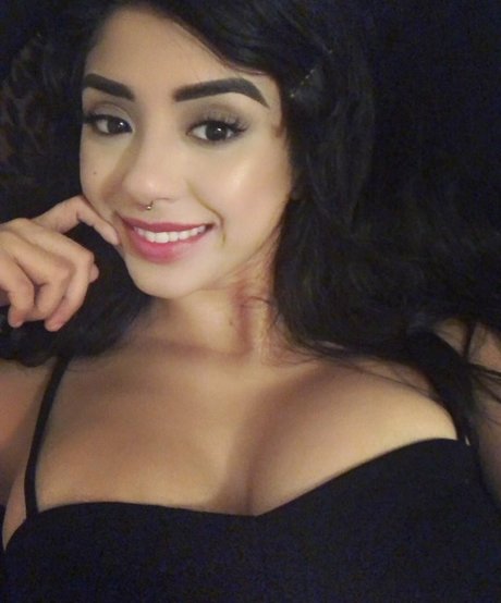 Alexandra Nicole pretty star gallery