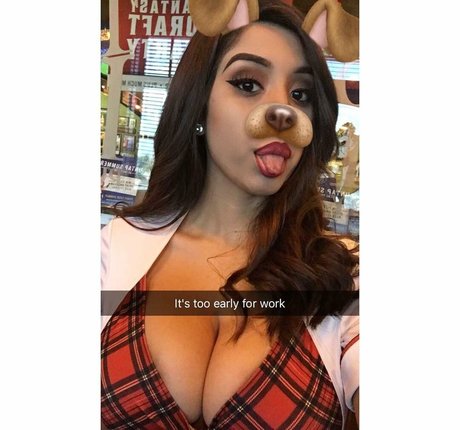 Alexandra Nicole star top pic