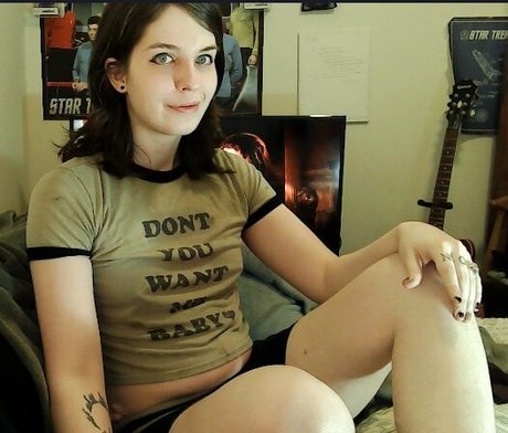 warmfreshpaint star naked pictures