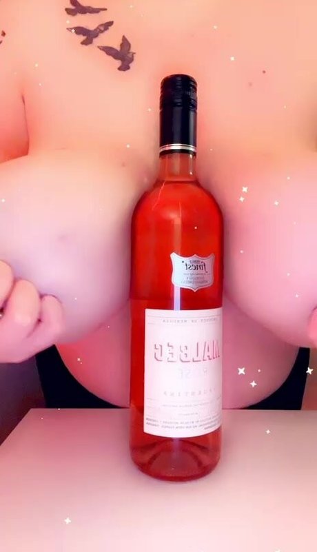 Subbiedee xxx model pic