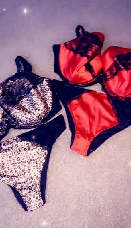 Subbiedee erotic actress photos