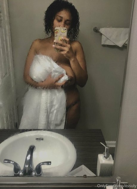 Suly model sexy pictures