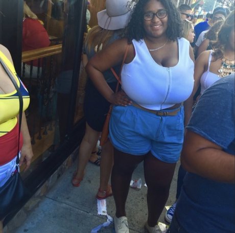 Suly erotic model images