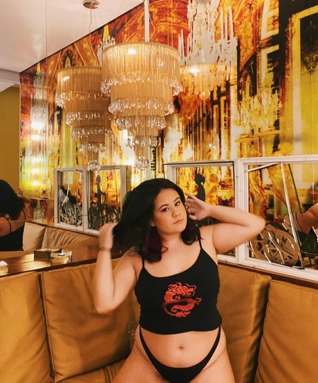 Karol Lannes star adult photo