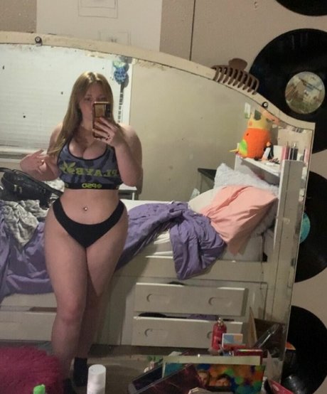 yours___truly___sav1 model nudes picture