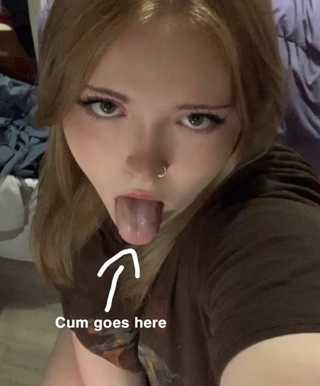 yours___truly___sav1 nudes model images