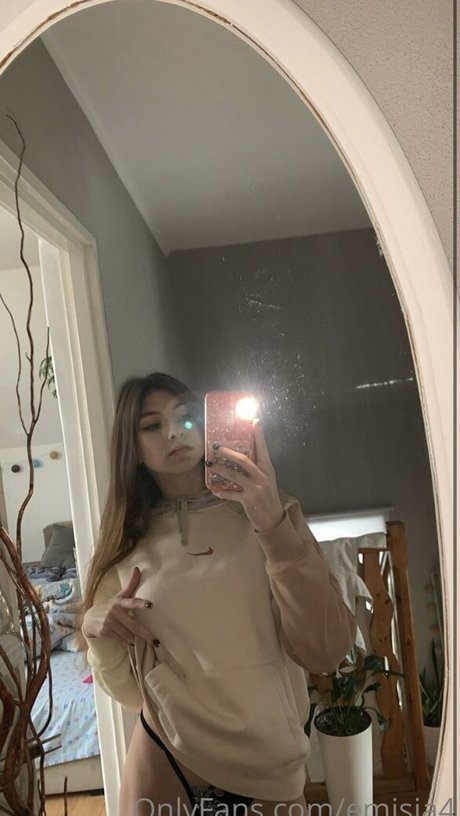 Emisia4 model sex archive