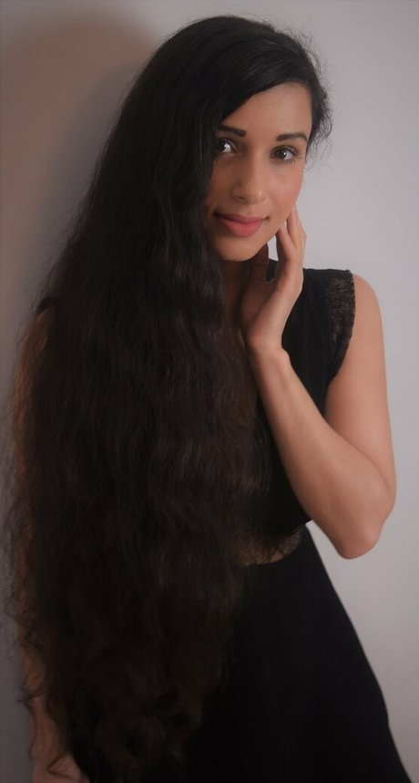 Mirabella Estella sex model photo