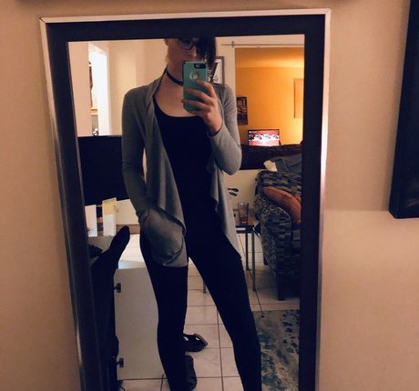 Ava Shade naked model photo