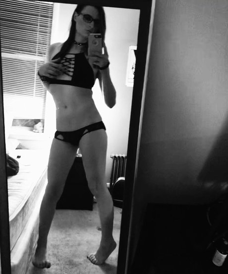 Ava Shade perfect pornstar pics