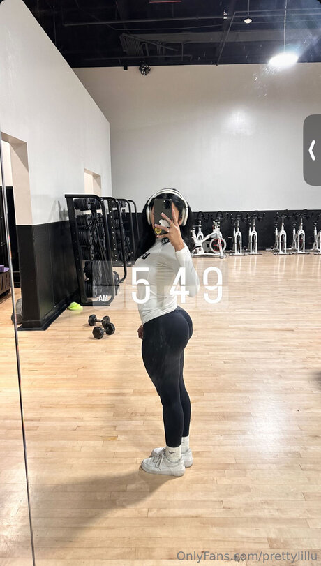 Prettylillu exclusive pornstar archive