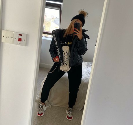 Eleanor Evans hd actress img