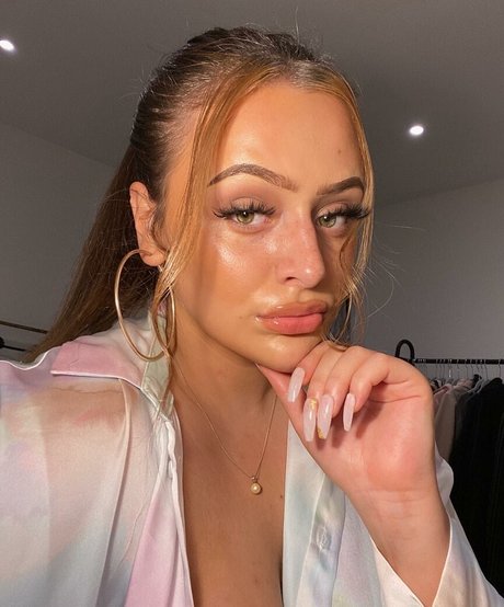 Eleanor Evans pornstar beautiful pictures