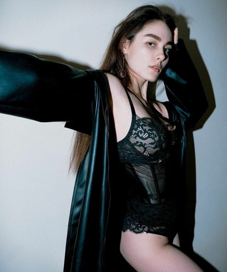 Diana Elias pretty pornstar pictures