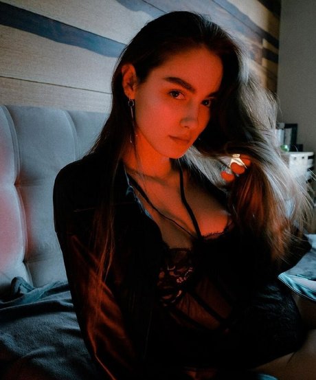 Diana Elias model images