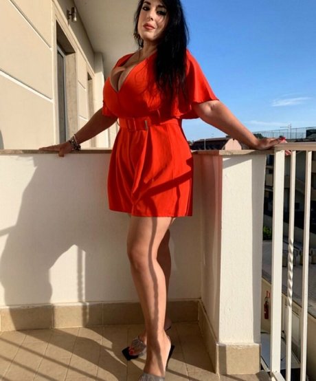 Valeria Vela sexy model photo