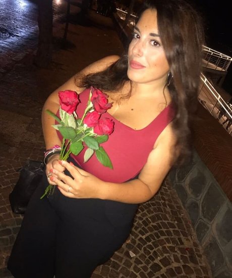 Valeria Vela sexy star pictures