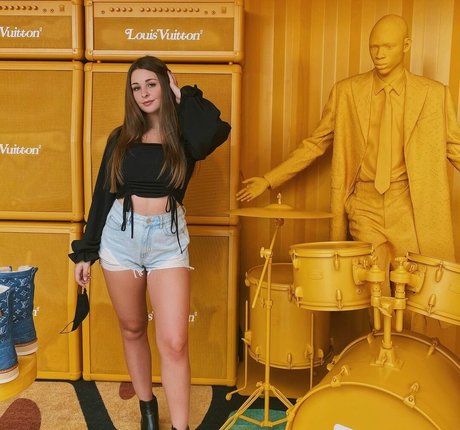 sister onlyfans sexy naked img