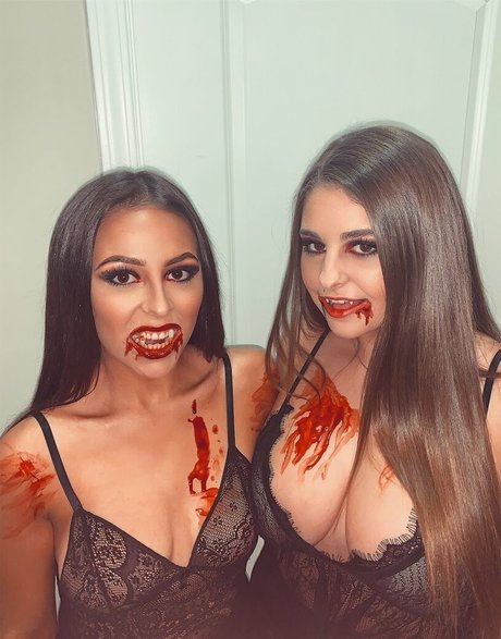 bikini fuck onlyfans hot porn archive