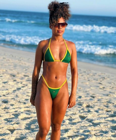 Marvvila best model pic