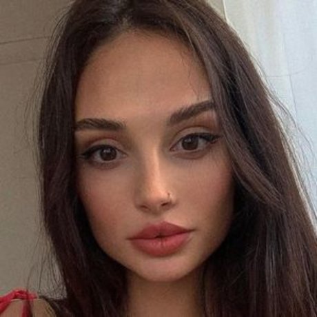 Unrealcobaine hot model pic