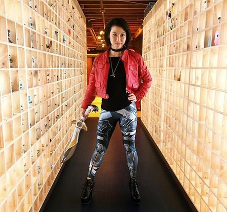 Erika Ishii nude model pic