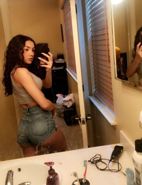 Mary Kaylaficial high quality model pic