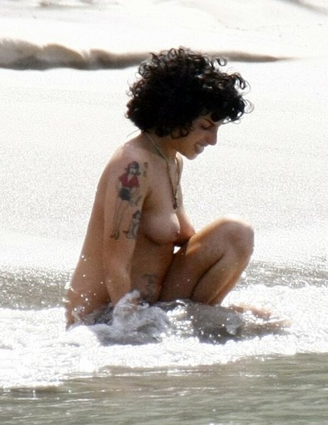 Amy Winehouse model nude galleries