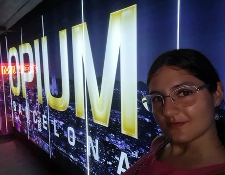 Ann Cygnus nude model picture