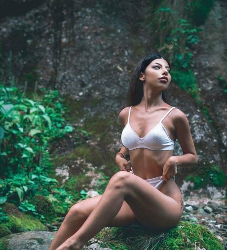 alecsandraa a hd star pic