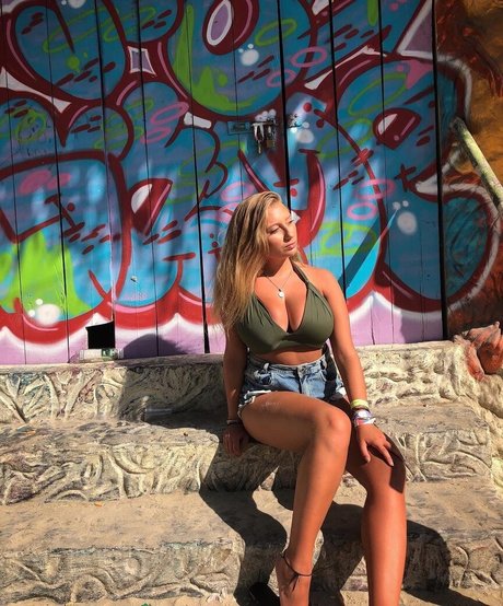 latina solo onlyfans erotic image