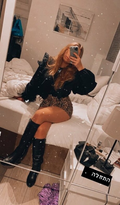 Shachar Alkoser model naked pic