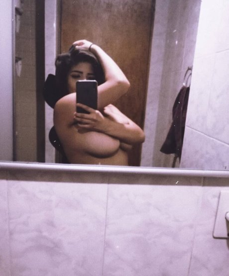 Kimberly Hdeez hot actress image