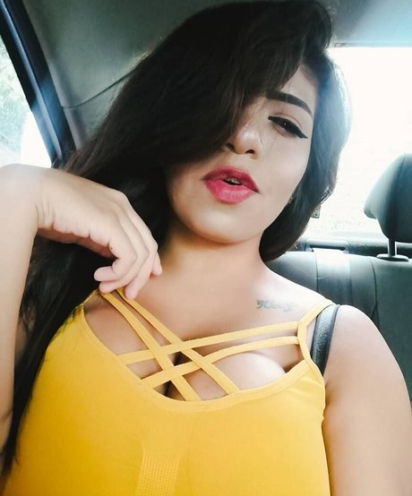 Kimberly Hdeez beautiful pornstar photo