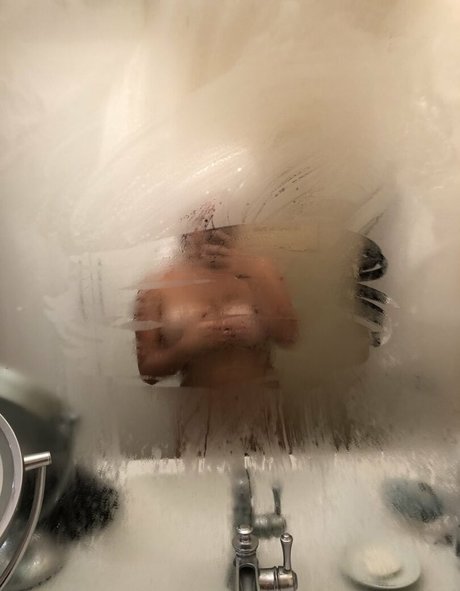 Kattjia perfect model img