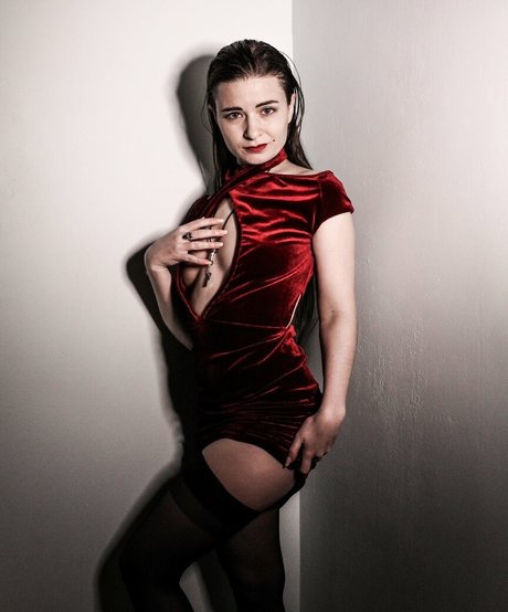 Dekilah art star photos